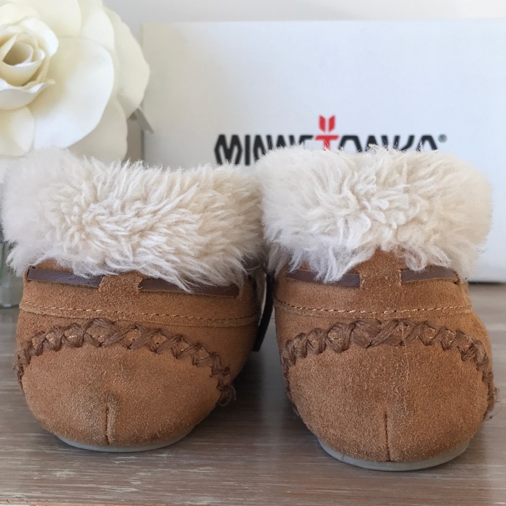 Minnetonka Slippers - Picture 3 of 6